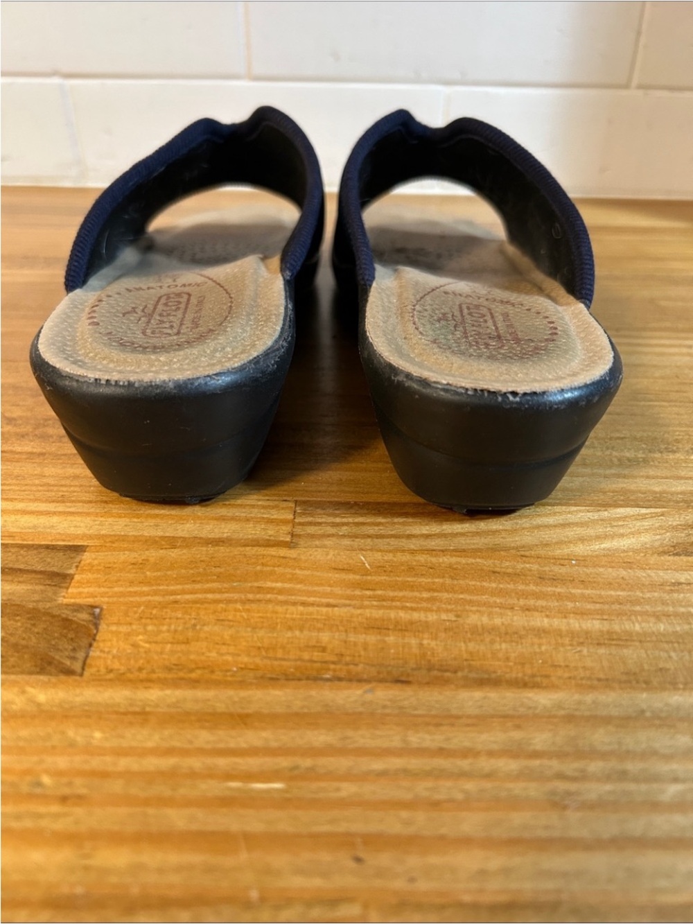 Fly Flot Slides Women’s
Blue Size EUR 38 = US Size 8
Anti Shock Anatomic - Picture 7 of 9